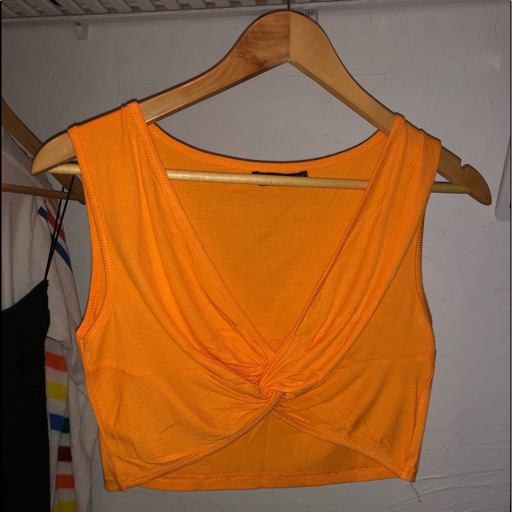 crop top